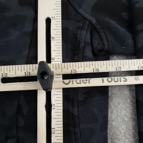 Lululemon Scuba Hoodie Womens Size 8 Gray Camo Print Full Zip Thumbholes - Picture 3 of 9